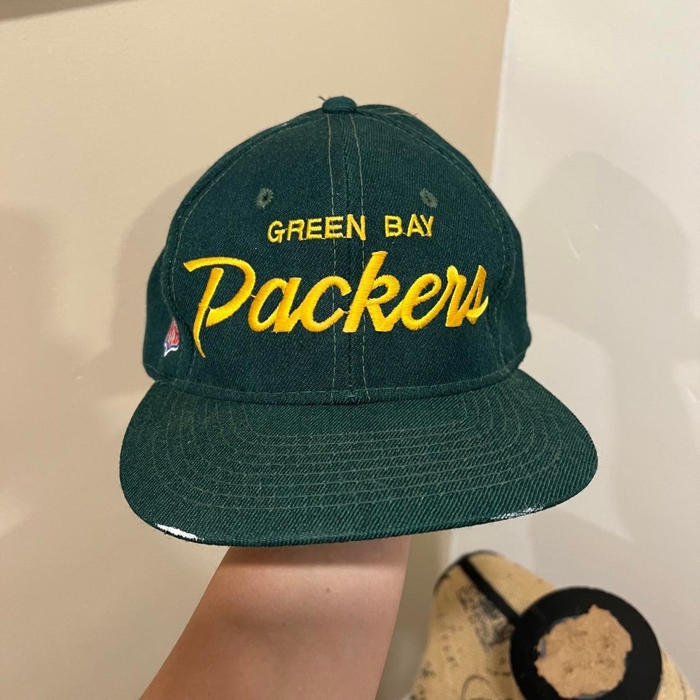 1990s Vintage Green Bay Packers Sports Specialties Script Logo NFL SnapBack Hat